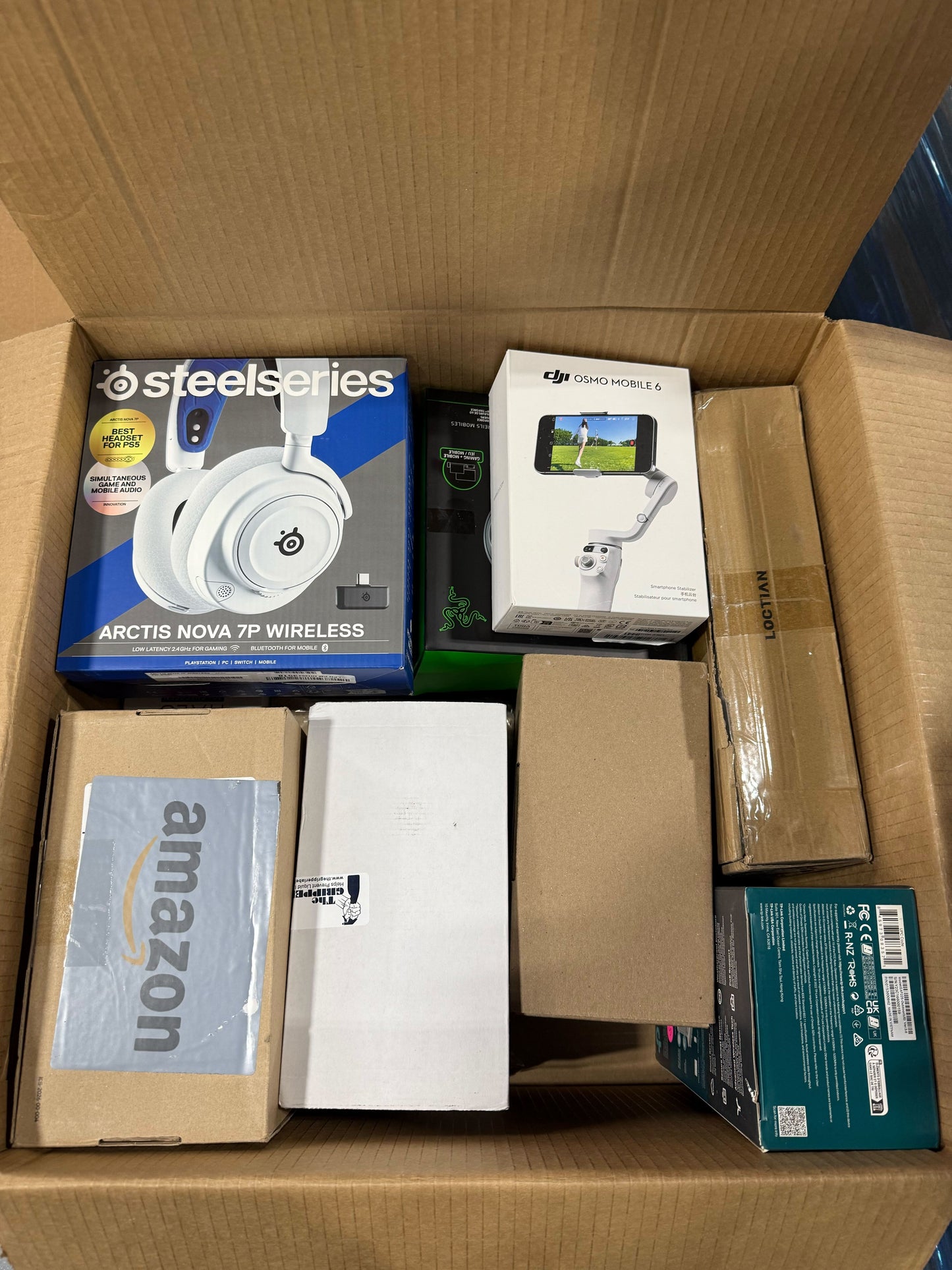 AMZ Electronics - 200 Items - $37,291.80 MSRP - PALLET - RETURNS
