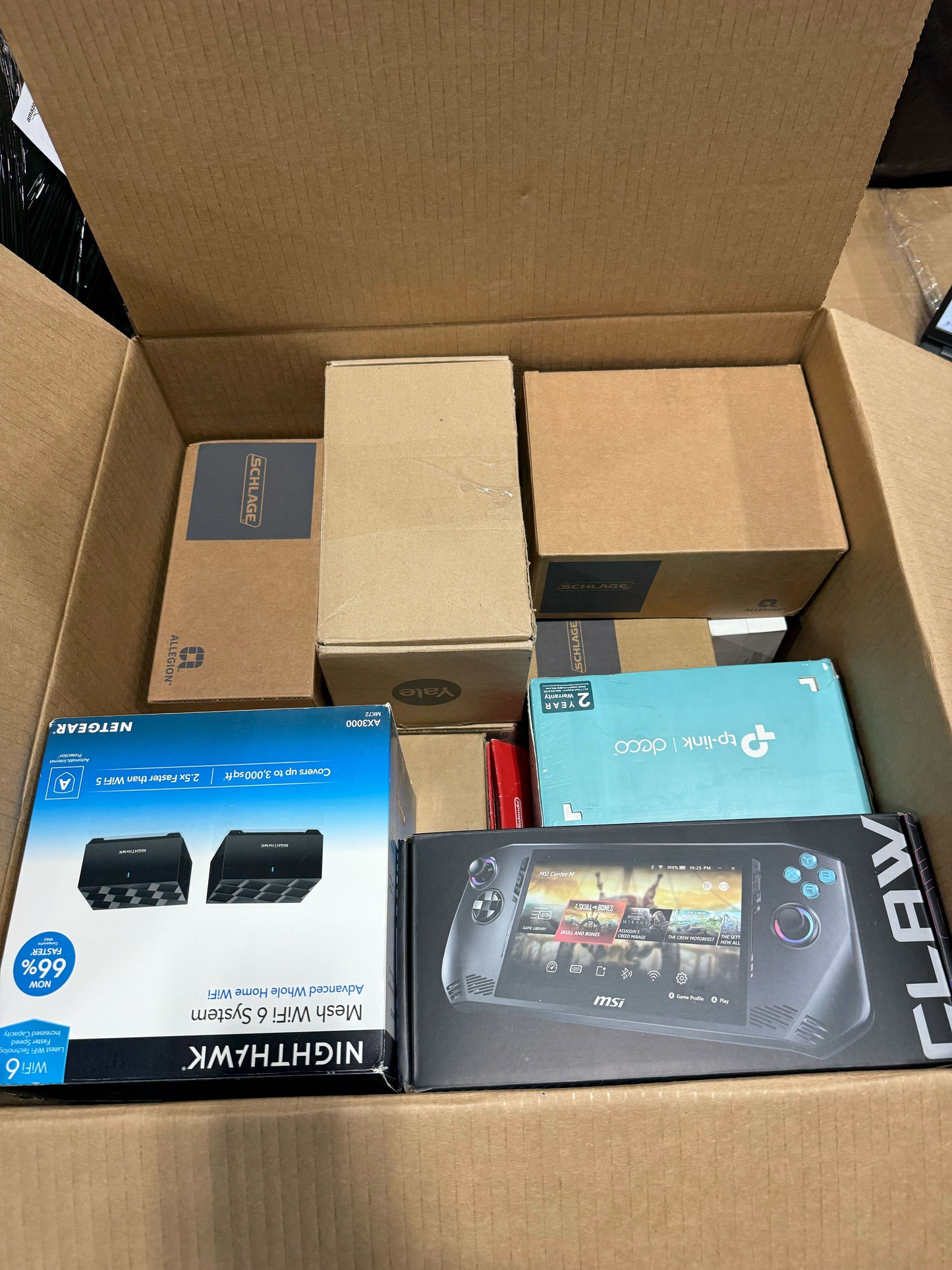 AMZ Electronics - 200 Items - $37,291.80 MSRP - PALLET - RETURNS