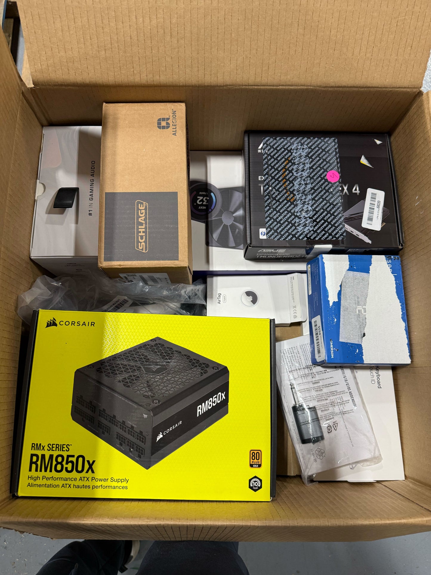 AMZ Electronics - 175 Items - $29,131.30 MSRP - PALLET - RETURNS