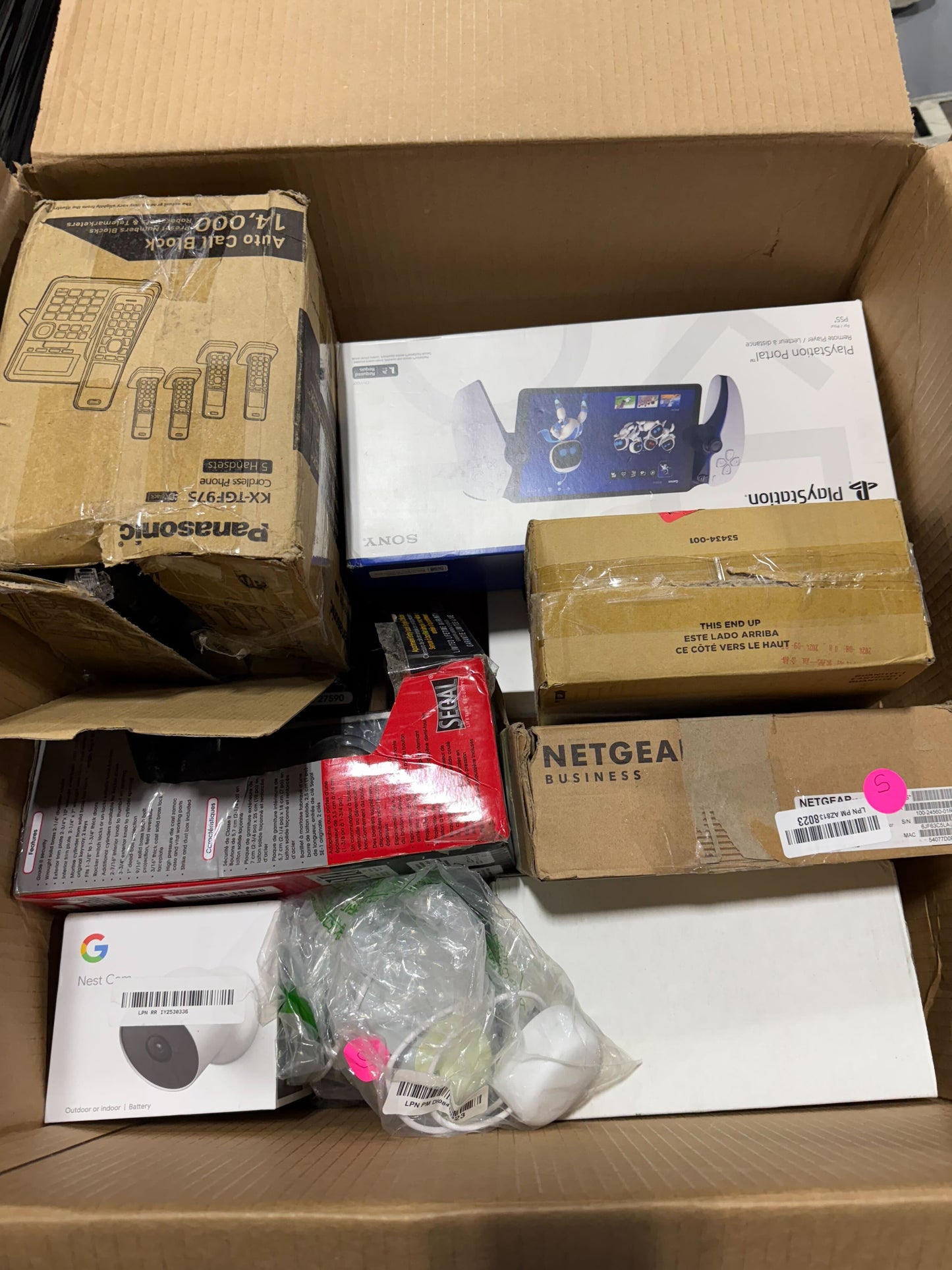 AMZ Electronics - 175 Items - $29,131.30 MSRP - PALLET - RETURNS