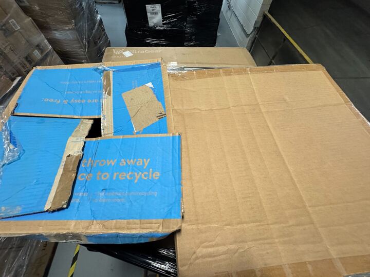 PALLET FROM NEG - Salvage - Monitors - ITEMS: 21 - MSRP: 8800