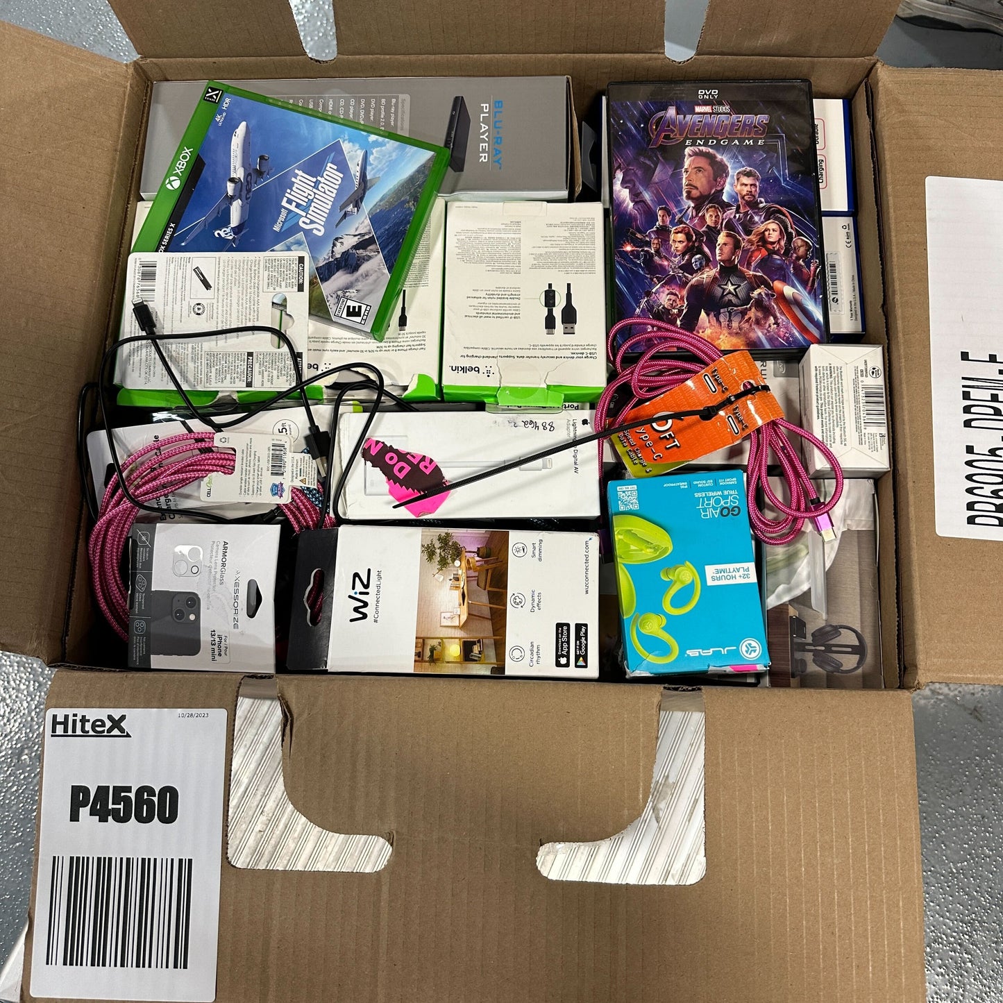 Box of Returns - Small Electronics - 45 items / MSRP $1,373 [FredM@ers]