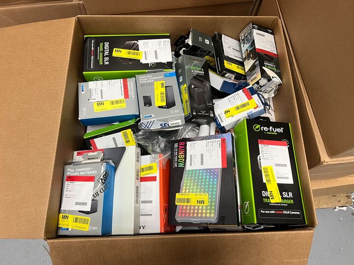BOX OF RETURNS (Electronics) - ITEMS 44 - MSRP $2,180.84 – Hitex Wholesale