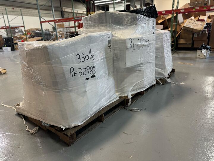 Pallet of Returns - Air Conditioners - ITEMS: 29 - MSRP: 10K (PALLETS: 3)